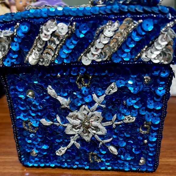 Sequin Sparkly Blue Box - Picture 3 of 6